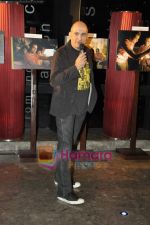 Dev Benegal at Road movie photo exhibition in Phoenix Mill on 2nd March 2010 (2).JPG